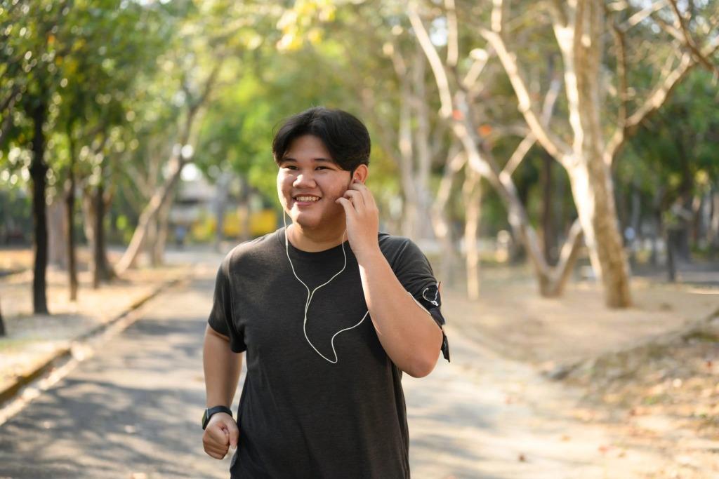 Asian man with visceral fat accumulation despite normal BMI